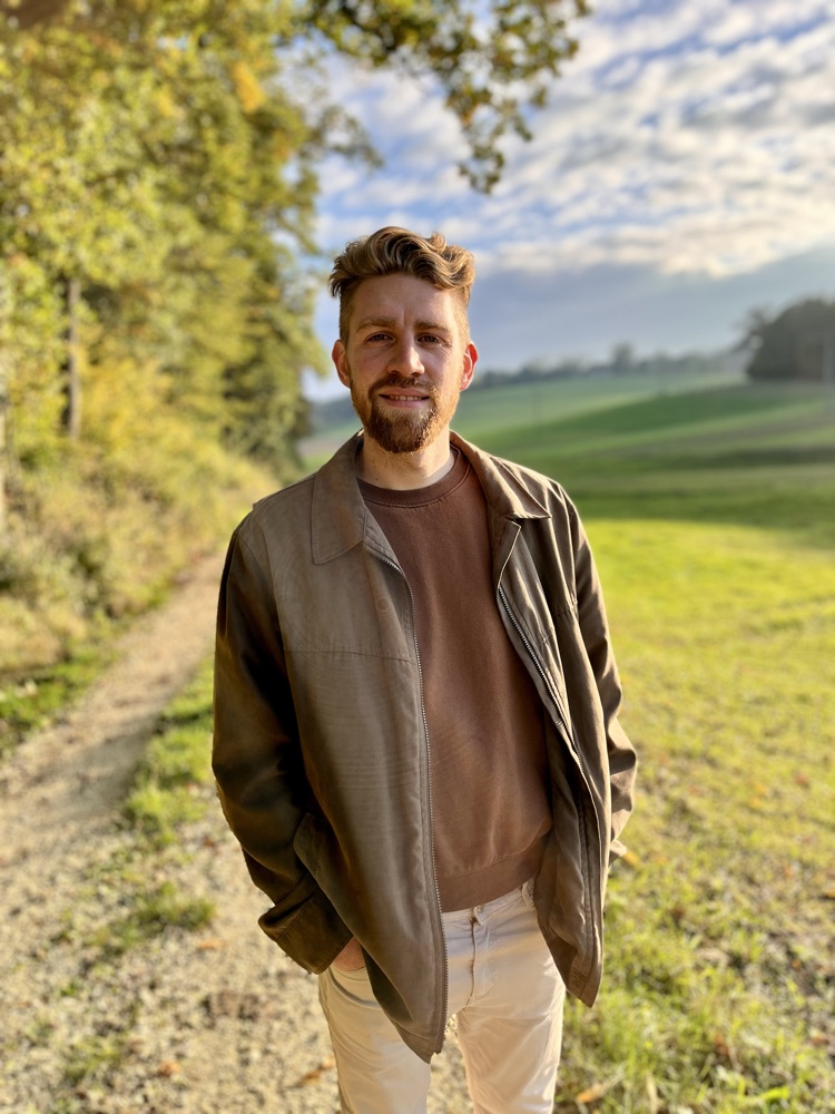 Porträt von Yannik Bölstler, Gründer von Avodah